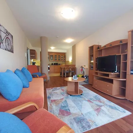 Aranyeso2 - Pool & Free Parking Appartement *